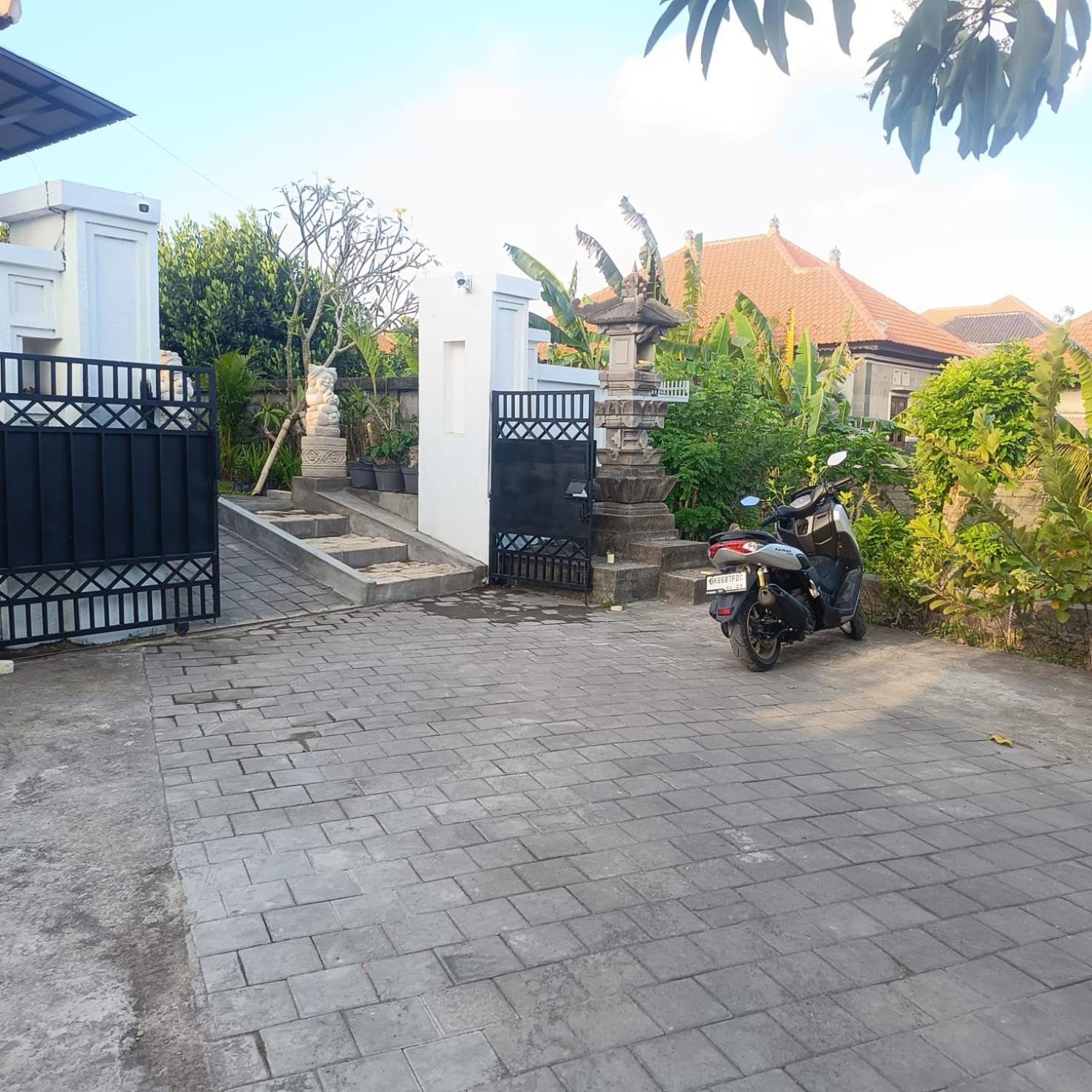 Prayoga Homestay Ungasan Esterno foto